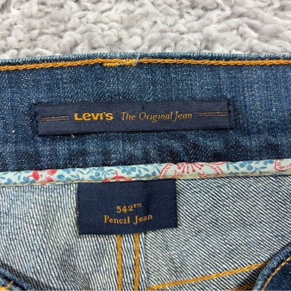 Levi's Jeans Womens 8 The Original Jean Pencil 542 Casual Hemmed Flap Pockets - Picture 2 of 6